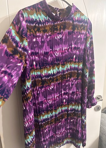 Mor Pilili Uzun Kol Bağlama Desenli Elbise - Görsel 3