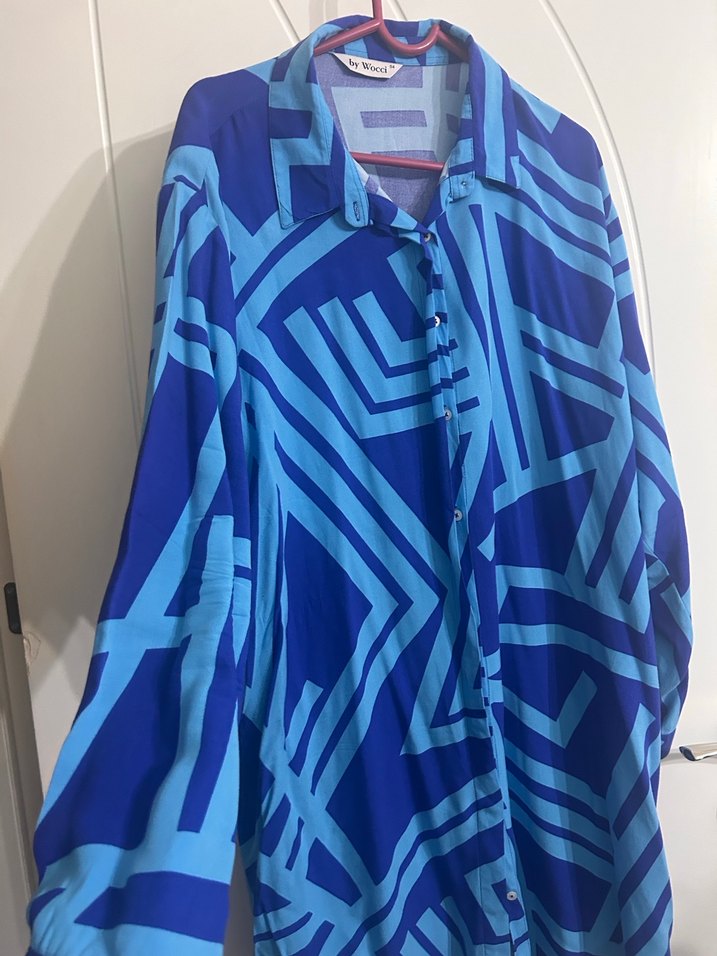 Mavi Geometrik Desenli Uzun Kadın Gömlek - Görsel 2