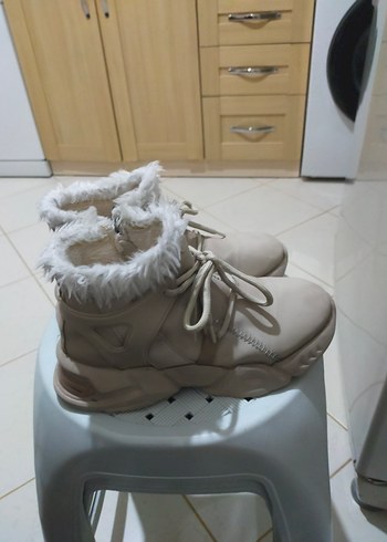 Bej Süet Tüylü Dolgu Topuk çocuk Bot - Görsel 2