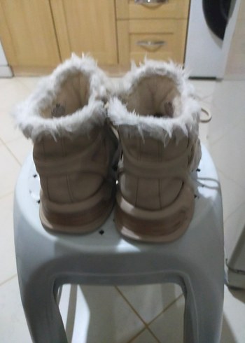 Bej Süet Tüylü Dolgu Topuk çocuk Bot - Görsel 3