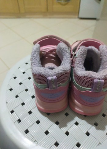 Kız Çocuk Pembe Bağcıklı ve Cırtlı Bot - Görsel 3