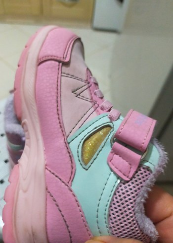 Kız Çocuk Pembe Bağcıklı ve Cırtlı Bot - Görsel 4