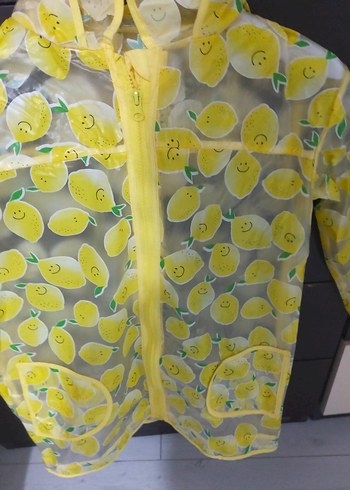 Sarı Baskılı Kız Çocuk Yağmurluk - Görsel 2