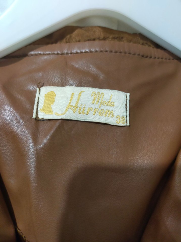 Kadın Bej Uzun Deri Kemerli Kaban - Görsel 5