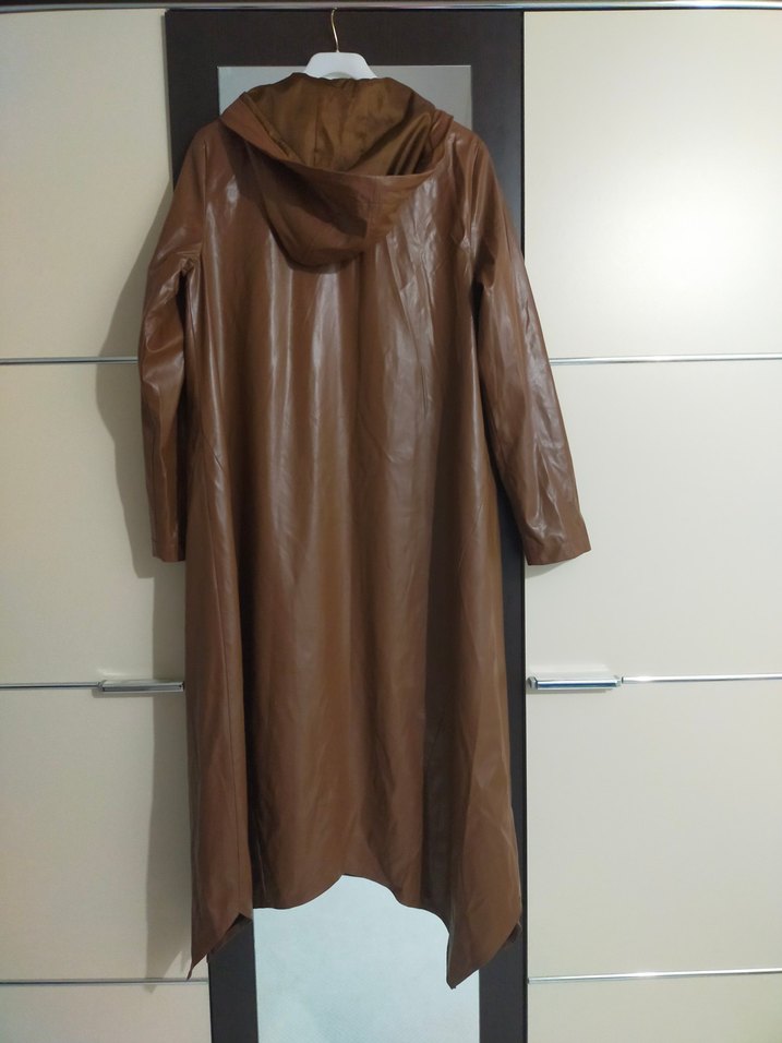 Kadın Bej Uzun Deri Kemerli Kaban - Görsel 4