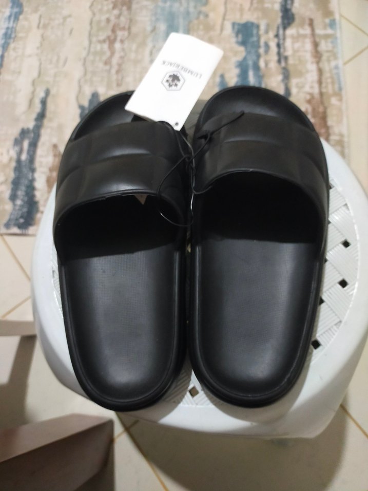 Siyah Tokalı Erkek Terlik - Görsel 3