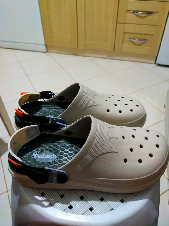 Crocs Erkek Beyaz Tokalı Sandalet - Görsel 2