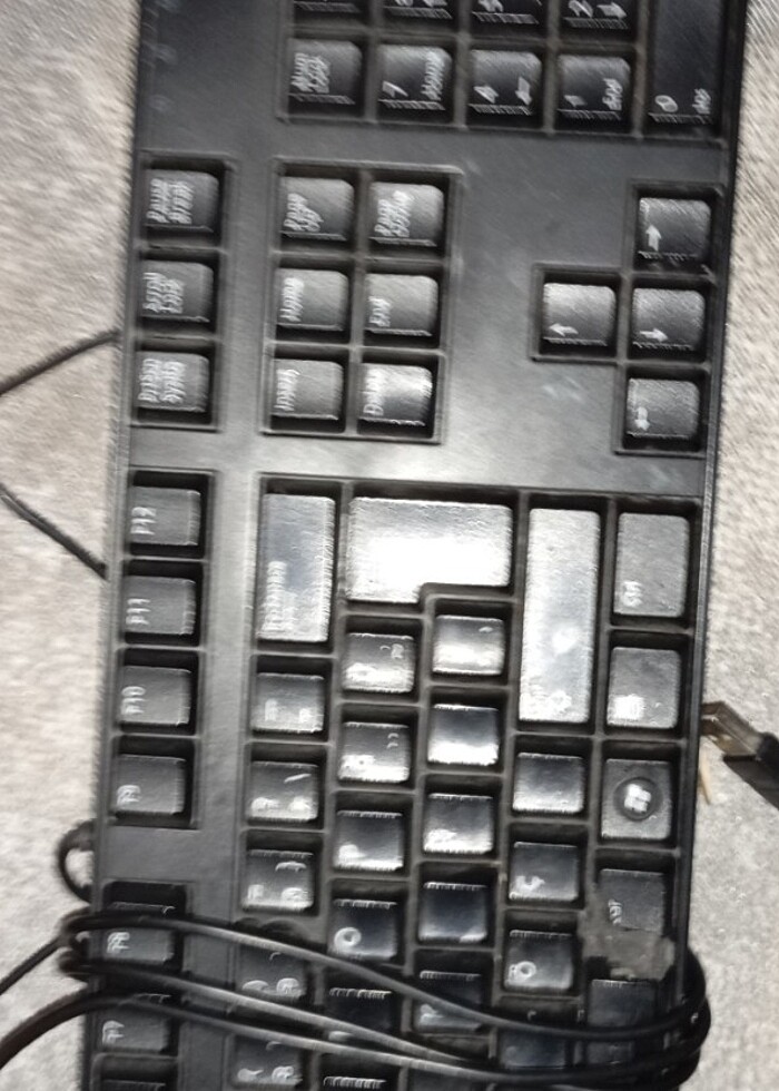 Üç adet klavye  - Görsel 3