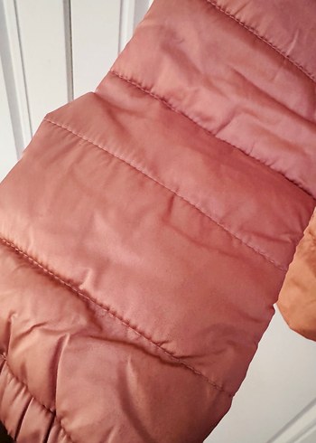 Bej Kapüşonlu Fermuarlı Kadın Mont - Görsel 2