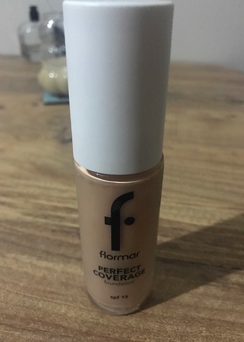 Flormar Bej Perfect Coverage Fondöten