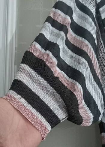 Gri Çizgili V Yaka Örgü Kadın Kazak - Görsel 3