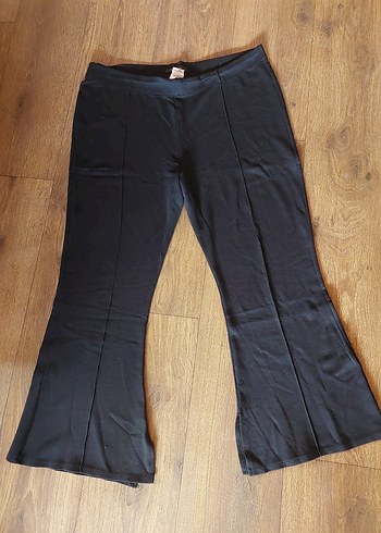 Kadın Siyah İspanyol Paça Pantolon