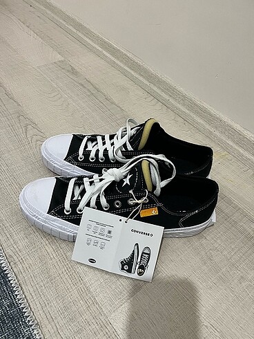 44 Beden siyah Renk Sıfır Converse