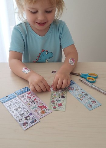 5 farklı KUROMİ li sticker 75 TL - Görsel 2