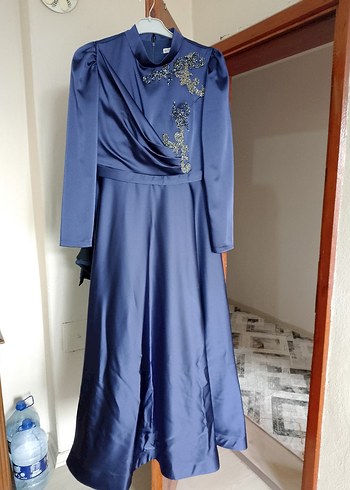 Lacivert Uzun Kollu Nakışlı Uzun Abiye Elbise - Görsel 2