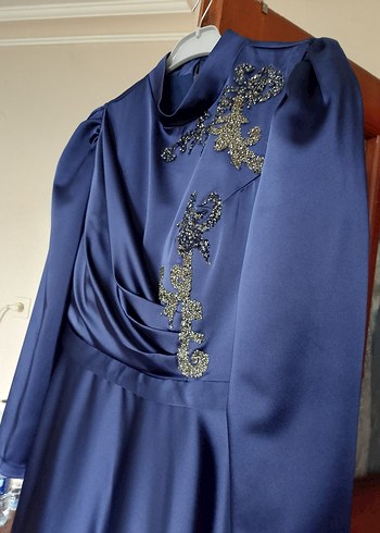 Lacivert Uzun Kollu Nakışlı Uzun Abiye Elbise - Görsel 5