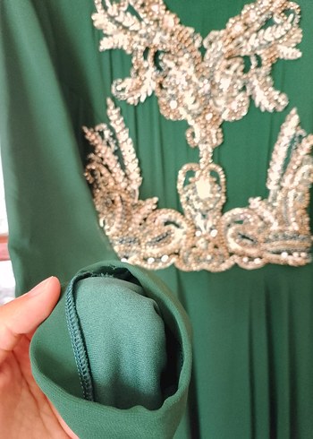 İşlemeli Yeşil Uzun Tesettür Abiye Elbise - Görsel 4