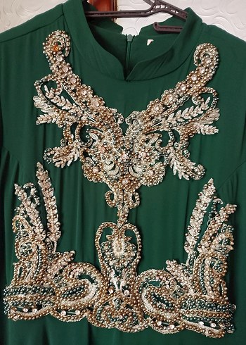 İşlemeli Yeşil Uzun Tesettür Abiye Elbise - Görsel 3