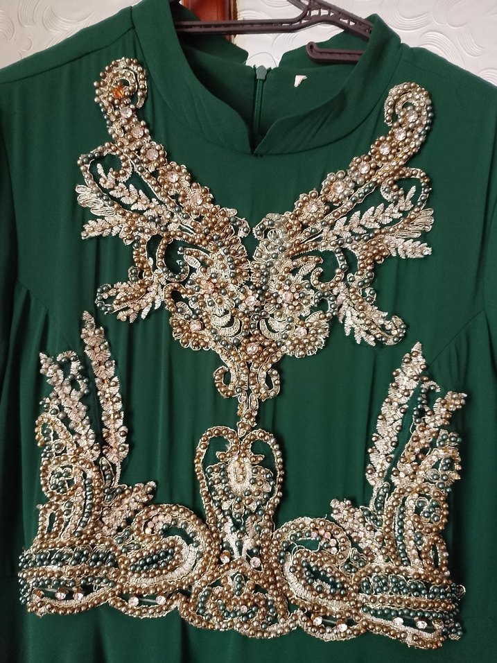 İşlemeli Yeşil Uzun Tesettür Abiye Elbise - Görsel 3