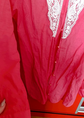 pembe işlemeli uzun gömlek - Görsel 3