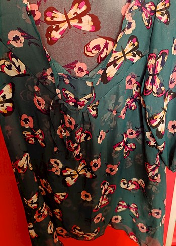 V yaka düğmeli desenli bohem bluz - Görsel 5