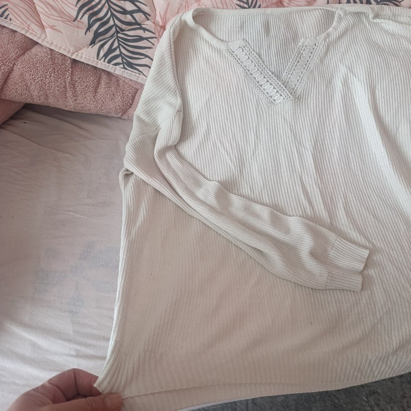 V Yaka Örgü Detaylı beyaz Kadın Bluz - Görsel 4