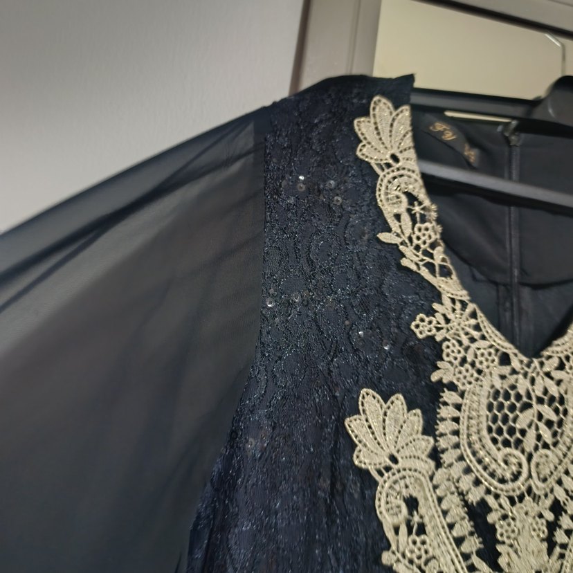 Uzun Kollu Siyah Nakışlı Bohem Abiye Elbise - Görsel 2