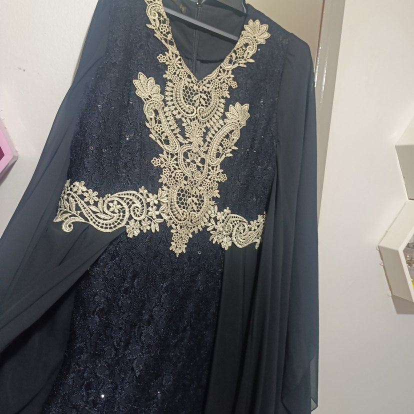 Uzun Kollu Siyah Nakışlı Bohem Abiye Elbise - Görsel 4