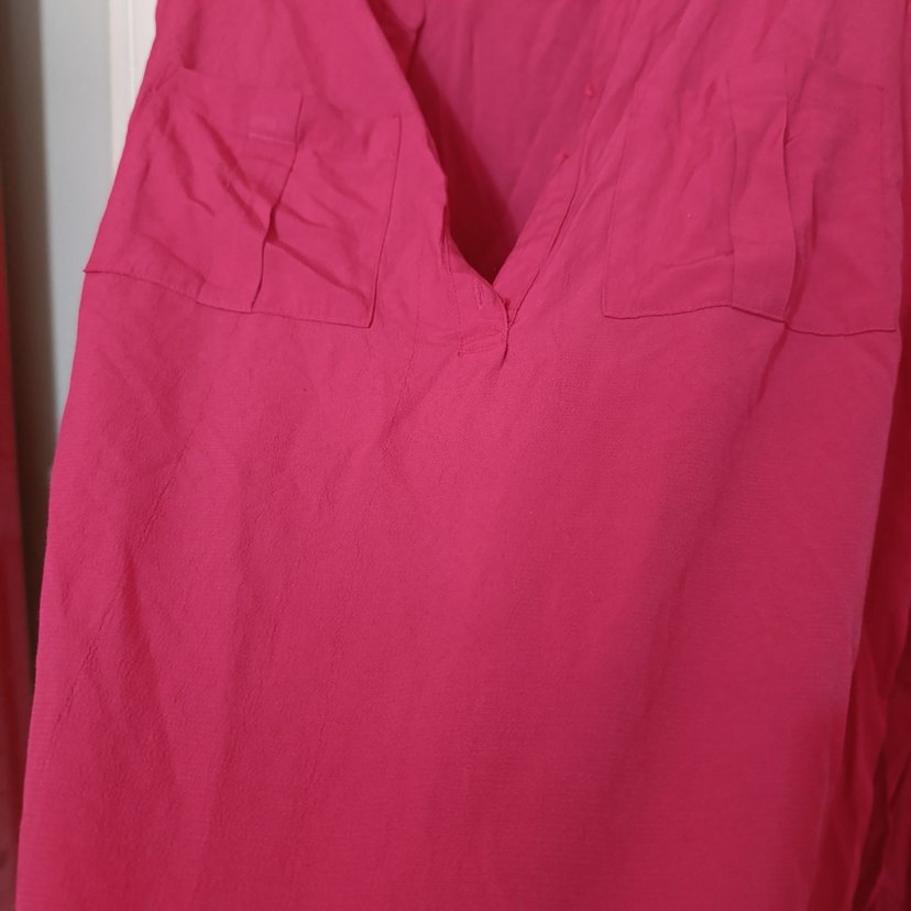 Pembe V Yakalı Düğmeli Bluz - Görsel 2