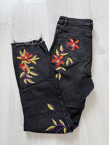 H&M H&M çiçek desenli pantolon