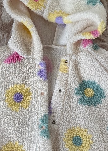 Çiçek Desenli Kapüşonlu Kız Çocuk Ceketi - Görsel 3