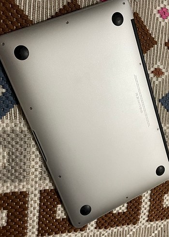 Gri MacBook Air Dizüstü Bilgisayar - Görsel 5