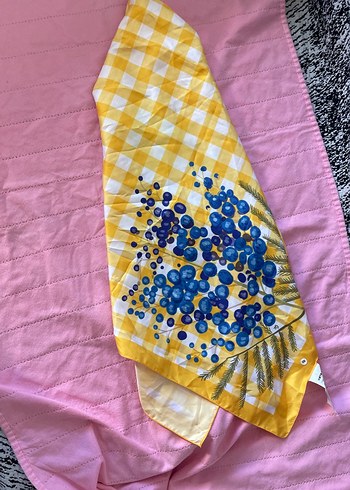Koton Parlak Sarı Bağlama Desenli eşarp