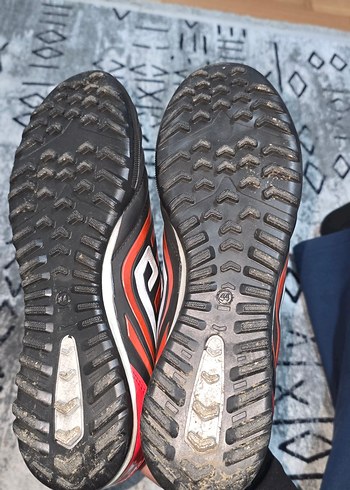 Kırmızı Bağcıklı Erkek Futbol Ayakkabısı - Görsel 5