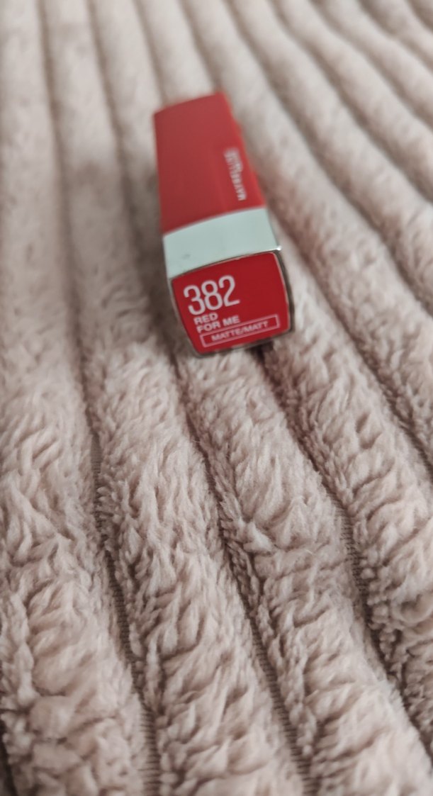 Maybelline kırmızı ruj 382 - Görsel 2