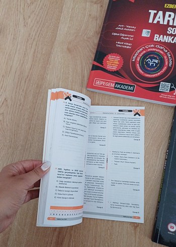 Beden Renk KPSS 2024 Tarih ve Coğrafya Soru Bankaları (Adet)+hediye kitap