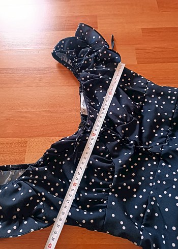 Puantiyeli V Yaka Midi Elbise - Görsel 3