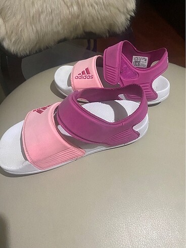 30 Beden Adidas kız çocuk sandalet