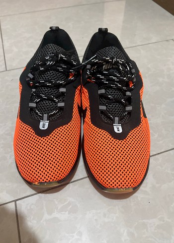 42 Beden Turuncu Erkek Spor Ayakkabı Bağcıklı Nike 42 numara