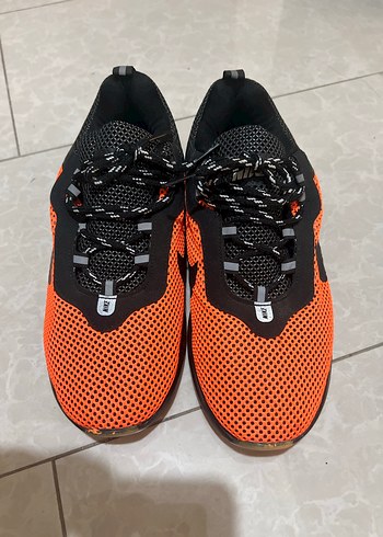 Turuncu Erkek Spor Ayakkabı Bağcıklı Nike 42 numara