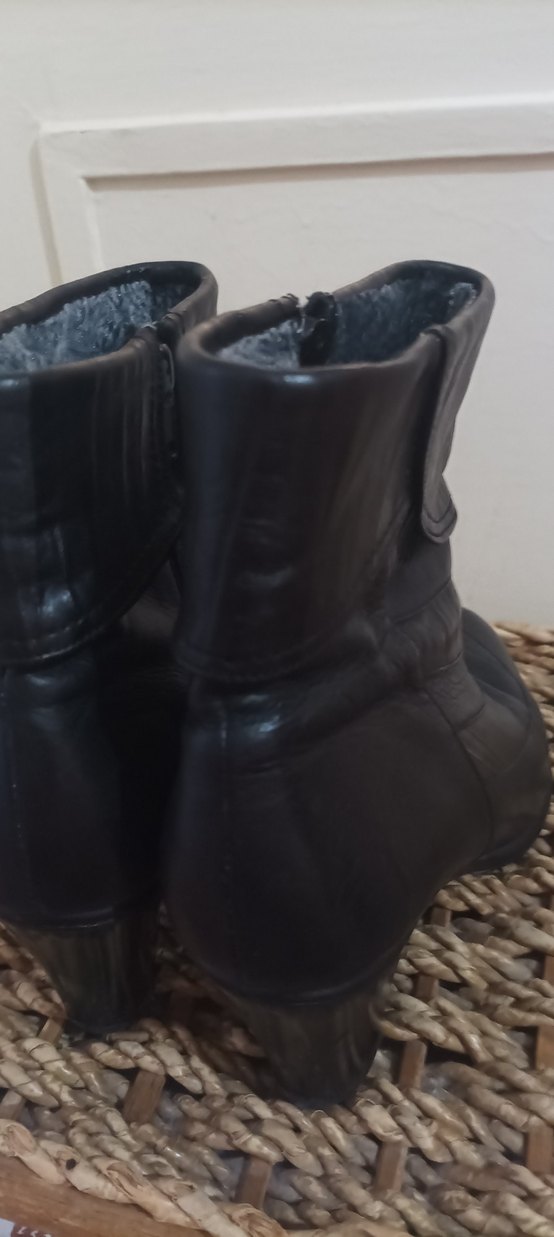 Kadın Siyah Hakiki Deri Dizüstü Çizme - Görsel 3