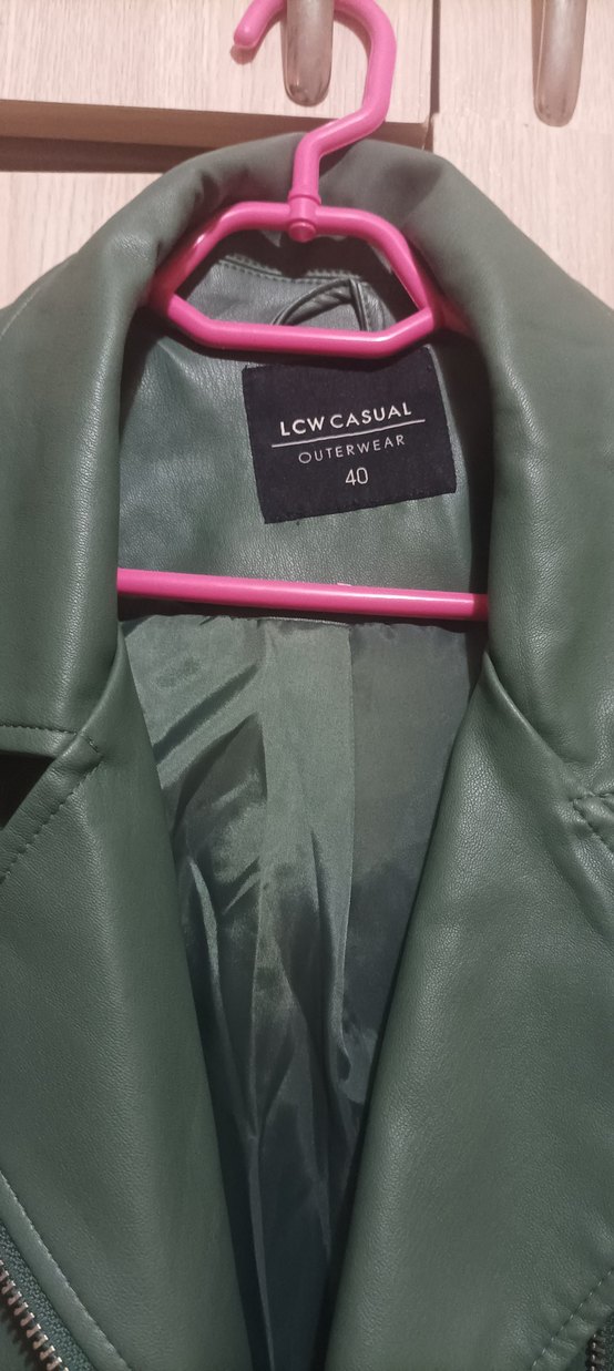 Kemerli Koyu Yeşil Kadın Deri Biker Ceket - Görsel 5