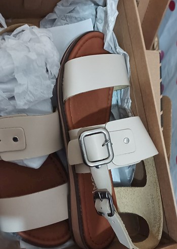 Bej Deri Kadın Dolgu Topuklu Sandalet - Görsel 2