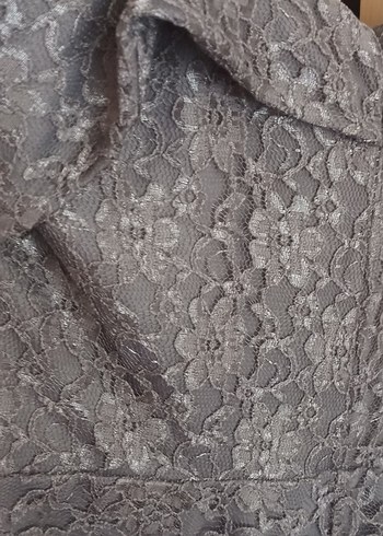 Dantel Detaylı V Yakalı Uzun Gri Vintage Abiye - Görsel 3