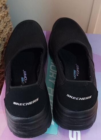 37,5 Beden siyah Renk Sıfırdan farksız temiz kutusunda Skechers