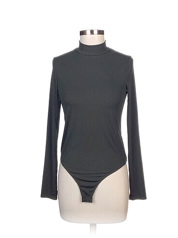 H&M Bluz %70 İndirimli.