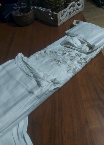 İşlemeli Beyaz chakra Nevresim Takımı - Görsel 4