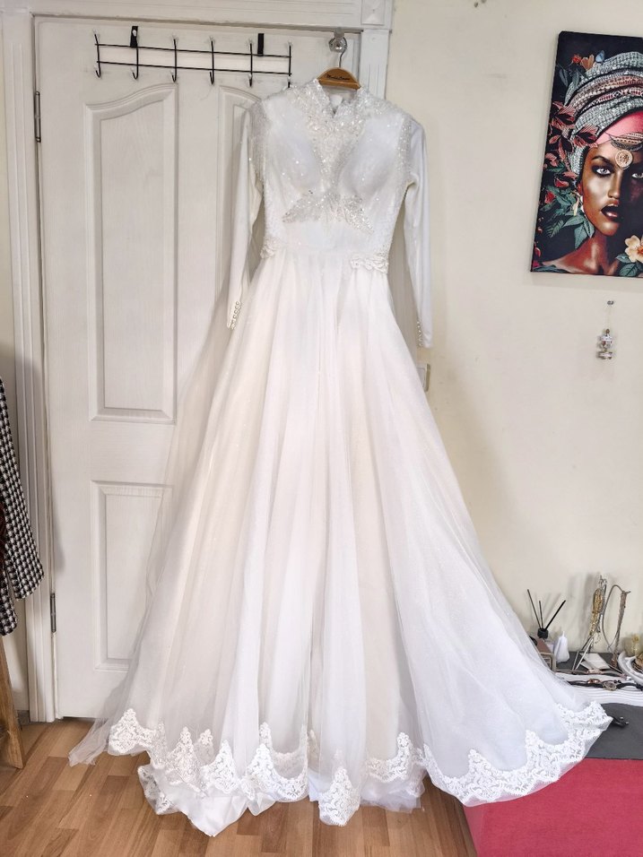 Uzun Kollu Beyaz Vintage Gelinlik - Görsel 3