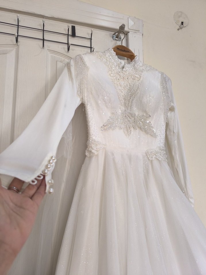 Uzun Kollu Beyaz Vintage Gelinlik - Görsel 4