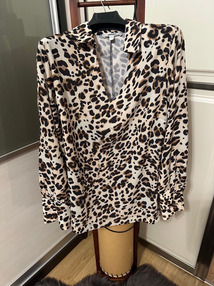 Kahverengi Leopar Desenli V Yakalı Kadın Bluz - Görsel 4